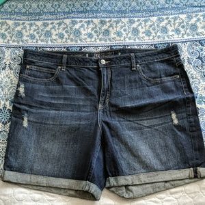 Jennifer Lopez Boyfriend Shorts